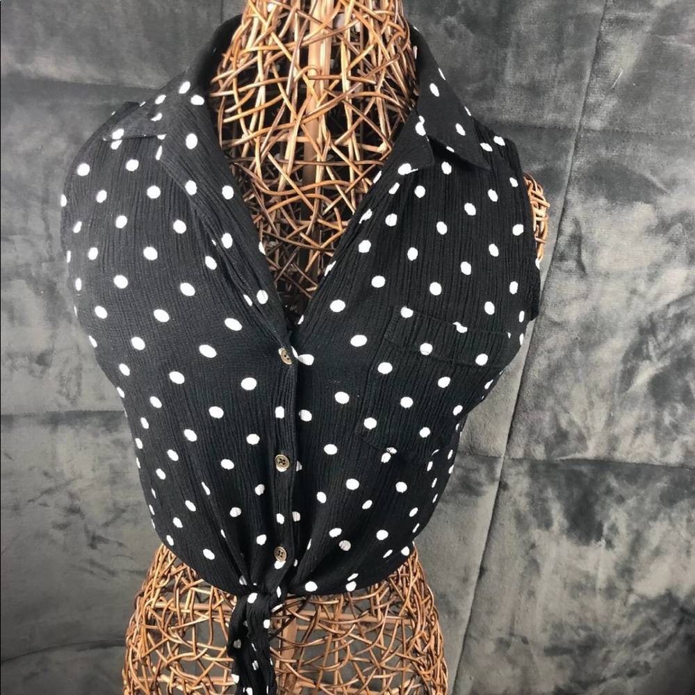 Jolt Sleeveless Polka Dot Tied Crop Top Size M